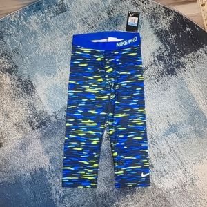 Nike Pro Dri-Fit Stay Cool Capris - Medium / M